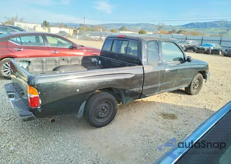 1999 Toyota Tacoma Xtracab z USA, uszkodzony, nr VIN 4TAVL52NXXZ416772